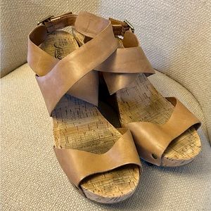 Lucky Brand Moran Tan Leather Wrapped  Cork 4” Strap Wedges.  Size 10.